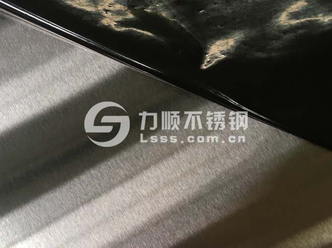 拉丝不锈钢板