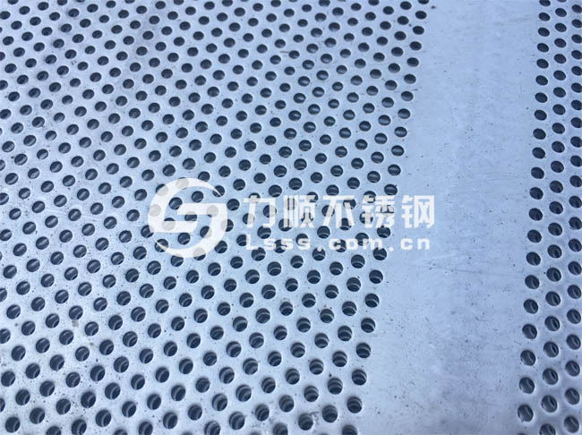 无锡不锈钢冲孔板_2mm厚